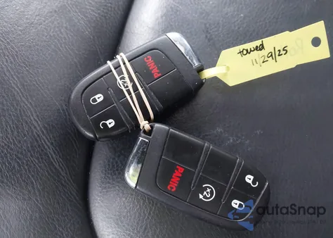 2021 Jeep Renegade Limited 4X4 z USA, uszkodzony, nr VIN ZACNJDD17MPN33084